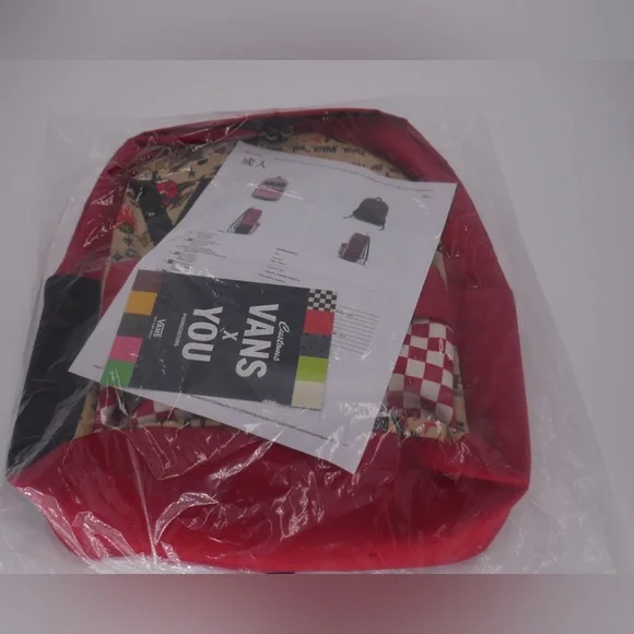 *RARE* Stranger Things Vans Backpack NWT! - Picture 2 of 5